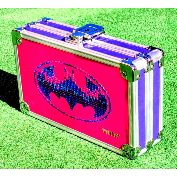 DC Vaultz Batman Batgirl Pink Locking Box Pencil School Supplies Holder EUC - Picture 8 of 8